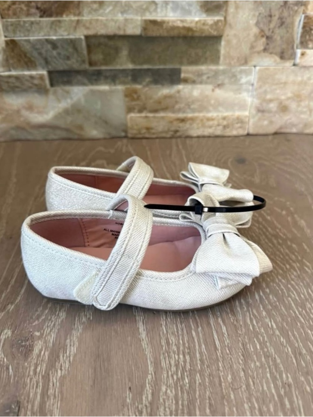 Nordstrom Girls beige Bow Mary Jane Flats size 7T NEW